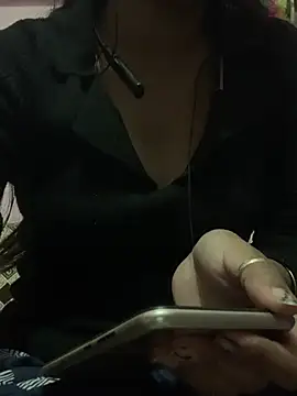 Snapshot of Monika_sharma001 chatting on July 24, 2026, 3:32 pm Monika sharma001 online show from July 24, 2026, 3:32 pm