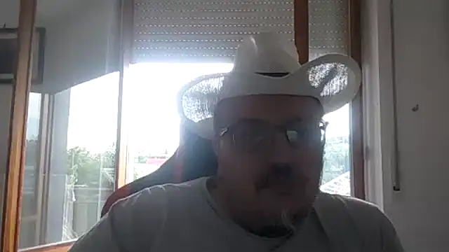 Snapshot of Theitalianpapi chatting on July 11, 2026, 4:21 pm Theitalianpapi online show from July 11, 2026, 4:21 pm