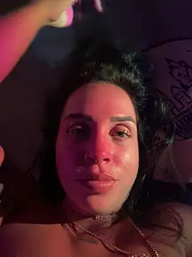 gtzluna2412 online show from July 27, 2026, 2:07 am