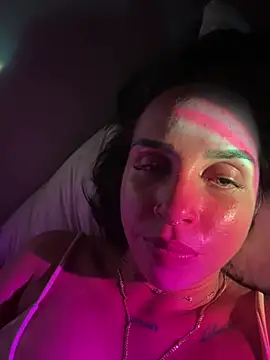 gtzluna2412 online show from July 29, 2026, 1:48 am