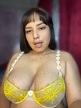 Snapshot of Mia_Bigtits chatting on July 17, 2026, 9:19 pm Mia Bigtits online show from July 17, 2026, 9:19 pm