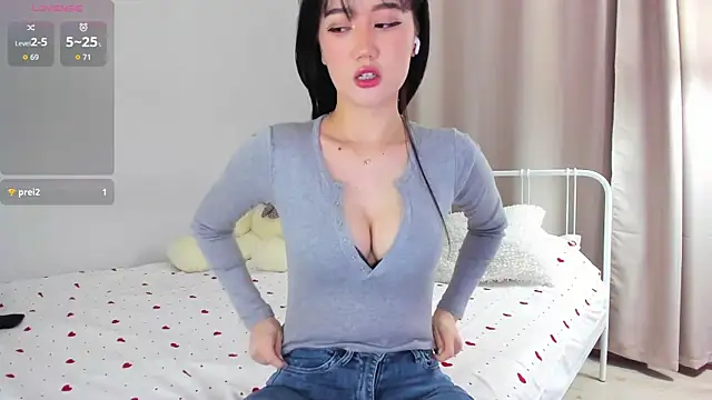 AmiliYan online show from January 9, 2026, 9:45 am