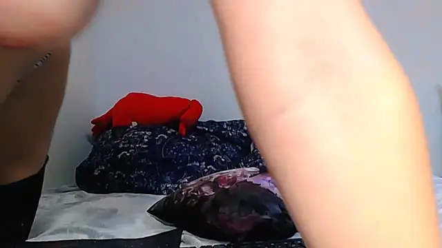 alisenties online show from November 20, 2025, 1:33 pm