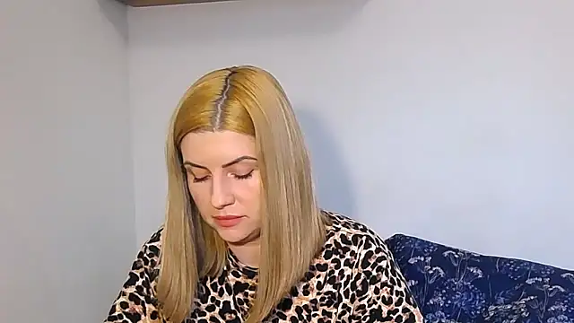 alisenties online show from March 8, 2026, 2:43 pm