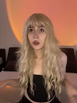 Snapshot of Charlotte_Pretty chatting on July 15, 2026, 4:51 am Charlotte Pretty online show from July 15, 2026, 4:51 am
