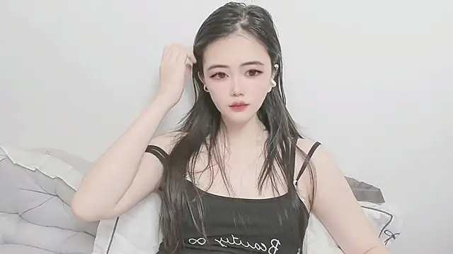 Snapshot of Chillgirl chatting on July 15, 2026, 2:11 pm Chillgirl online show from July 15, 2026, 2:11 pm