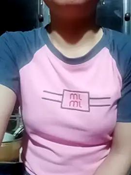 Snapshot of Miu_baby09 chatting on July 15, 2026, 3:06 pm Miu baby09 online show from July 15, 2026, 3:06 pm