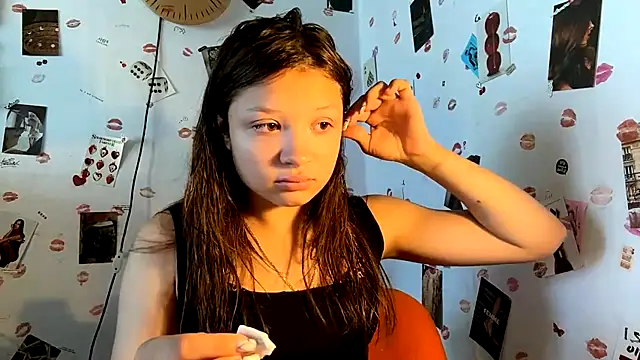 Snapshot of EvitaHibbets chatting on July 24, 2026, 7:28 am EvitaHibbets online show from July 24, 2026, 7:28 am