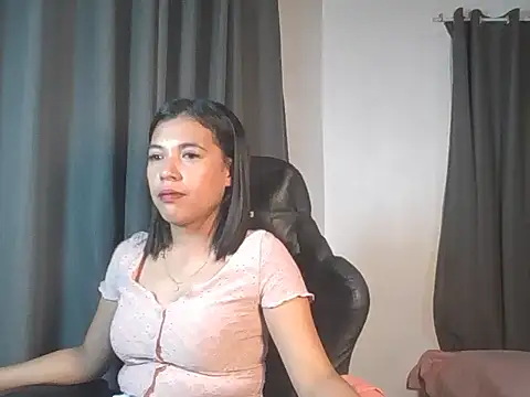 Snapshot of Ur_Mary chatting on July 15, 2026, 3:06 pm Ur Mary online show from July 15, 2026, 3:06 pm