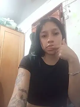 Snapshot of Melody_Rose18 chatting on July 17, 2026, 6:46 pm Melody Rose18 online show from July 17, 2026, 6:46 pm