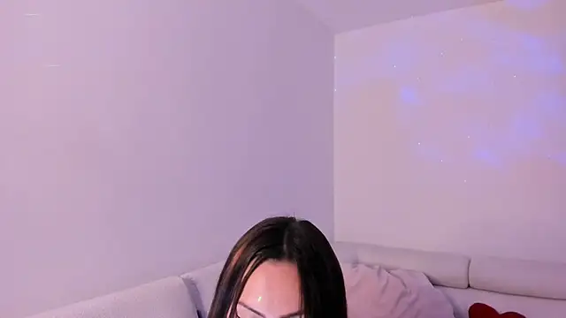 Eva  Moon  online show from July 26, 2026, 10:55 am