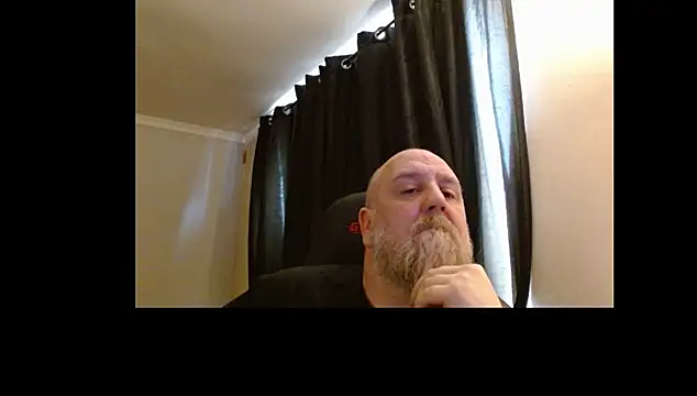 Snapshot of xSparky2269x chatting on July 31, 2026, 7:41 am xSparky2269x online show from July 31, 2026, 7:41 am