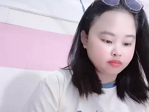 Nhungnhung88 online show from July 25, 2026, 7:28 am
