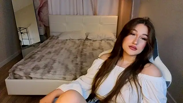 Lexy Gilbert online show from July 28, 2026, 10:10 am