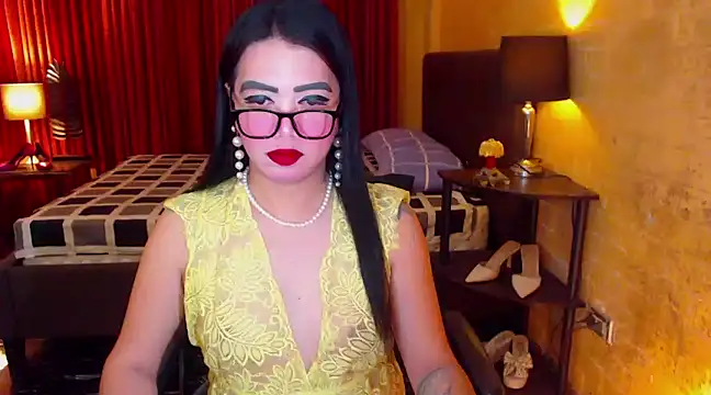 Snapshot of BigCockJewel chatting on January 28, 2025, 7:43 am BigCockJewel online show from January 28, 2025, 7:43 am