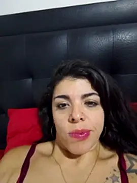 Snapshot of LUNA_x19 chatting on July 25, 2026, 11:57 pm LUNA x19 online show from July 25, 2026, 11:57 pm