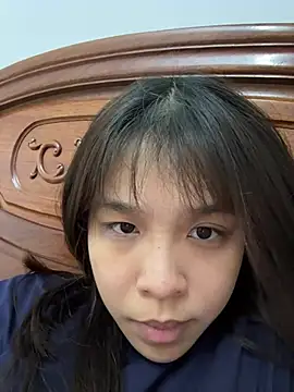 Lolilolii001 online show from July 26, 2026, 4:25 pm