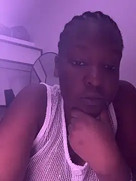 curvyreen online show from August 4, 2026, 4:31 pm