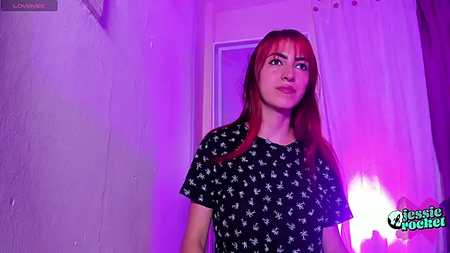 jessierocketx online show from October 25, 2025, 2:56 pm