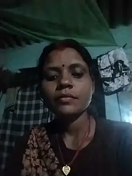 Snapshot of Hot_priya835 chatting on August 1, 2026, 4:17 pm Hot priya835 online show from August 1, 2026, 4:17 pm