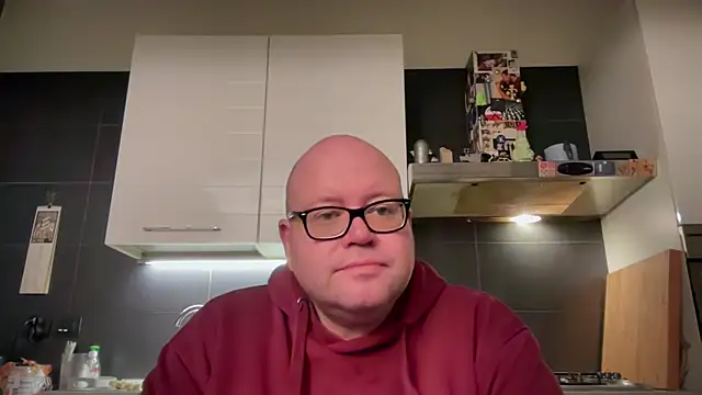 Snapshot of theitalianbear chatting on December 20, 2024, 3:53 pm theitalianbear online show from December 20, 2024, 3:53 pm