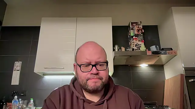 Snapshot of theitalianbear chatting on January 31, 2025, 6:57 pm theitalianbear online show from January 31, 2025, 6:57 pm