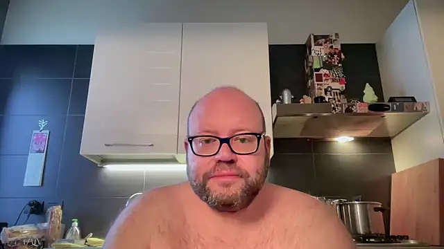 theitalianbear online show from April 14, 2026, 4:51 am