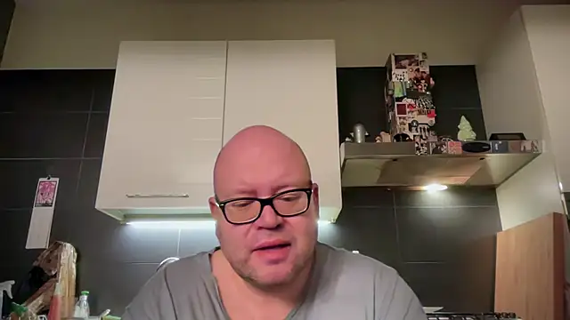 theitalianbear online show from April 28, 2026, 2:10 am
