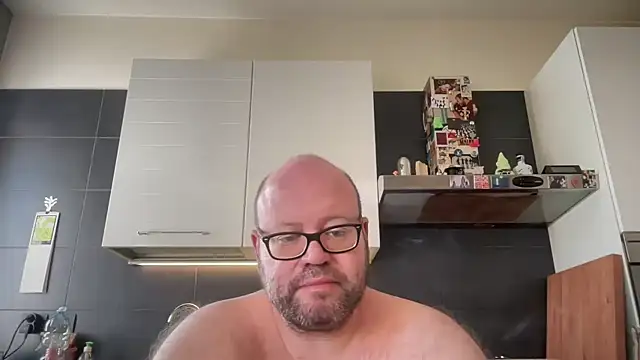 theitalianbear online show from May 12, 2026, 7:38 am