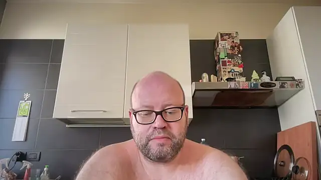 theitalianbear online show from May 13, 2026, 11:29 am