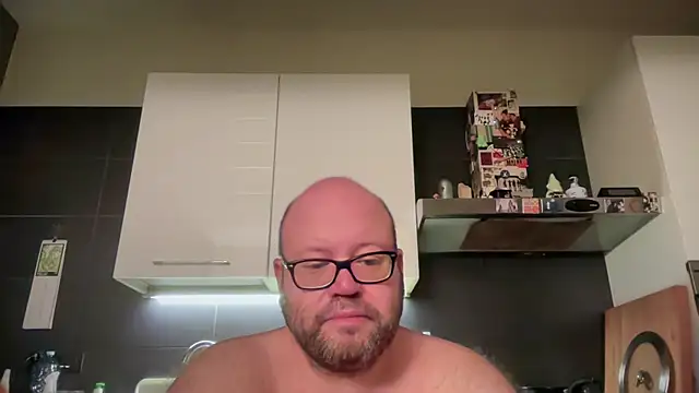 theitalianbear online show from May 16, 2026, 12:07 am