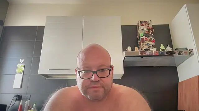theitalianbear online show from May 26, 2026, 8:21 am