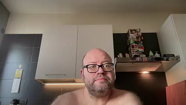 theitalianbear online show from June 7, 2026, 5:00 am