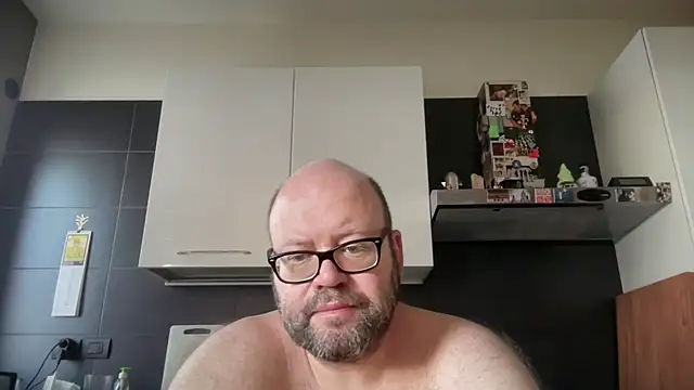 theitalianbear online show from June 14, 2026, 5:31 am