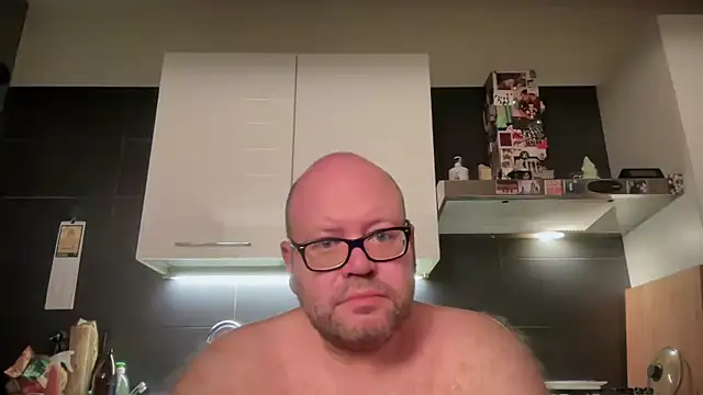 theitalianbear online show from June 30, 2026, 2:45 am