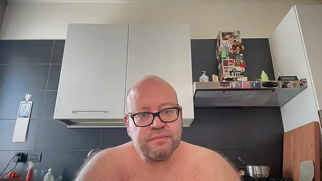 theitalianbear online show from July 24, 2026, 8:23 am