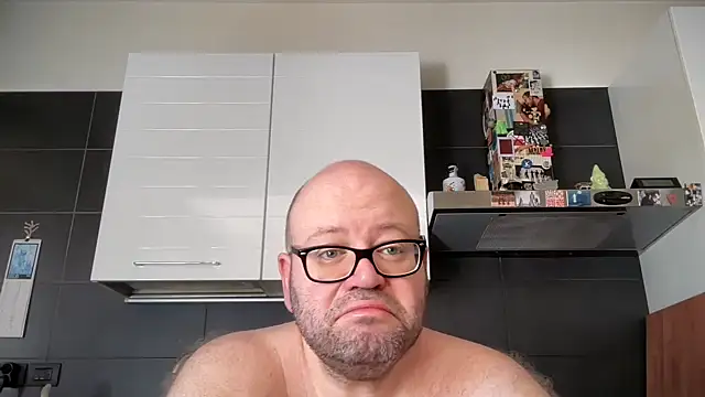 theitalianbear online show from July 27, 2026, 8:10 am