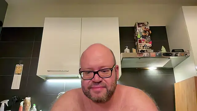 theitalianbear online show from August 4, 2026, 3:21 am