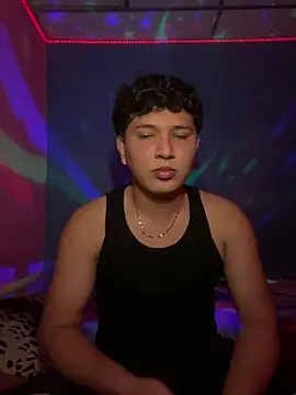 Snapshot of Eduardosexy_ chatting on August 8, 2026, 12:13 am Eduardosexy online show from August 8, 2026, 12:13 am