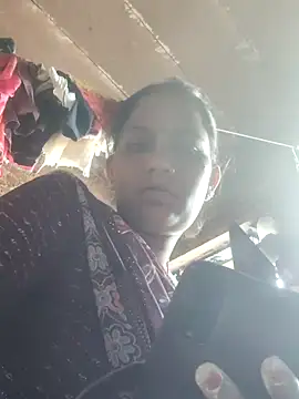 Snapshot of Kangna_rani69 chatting on July 28, 2026, 2:51 am Kangna rani69 online show from July 28, 2026, 2:51 am