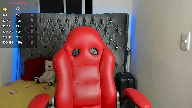 Snapshot of mrloganfuck1 chatting on August 2, 2026, 8:35 am mrloganfuck1 online show from August 2, 2026, 8:35 am
