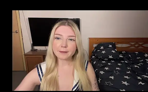 SOFT MEOW online show from July 31, 2026, 6:07 pm