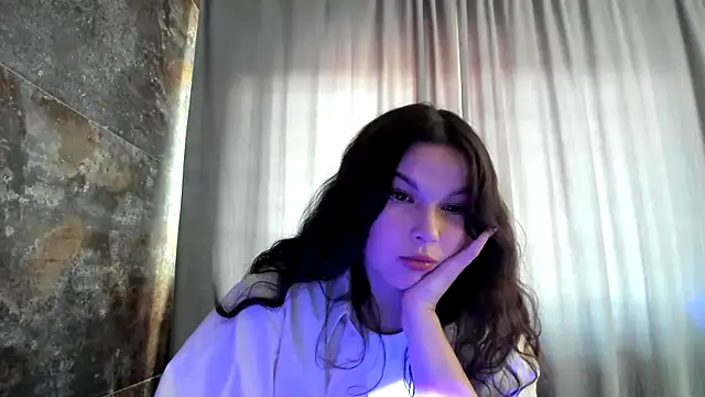Snapshot of Veronika5404 chatting on August 3, 2026, 5:06 pm Veronika5404 online show from August 3, 2026, 5:06 pm