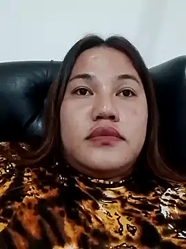 Snapshot of Andrea0414 chatting on January 28, 2025, 4:39 am Andrea0414 online show from January 28, 2025, 4:39 am