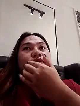 Snapshot of Andrea0414 chatting on February 28, 2025, 5:04 am Andrea0414 online show from February 28, 2025, 5:04 am