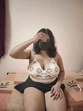  Lusty cOuple  online show from August 5, 2026, 5:49 pm