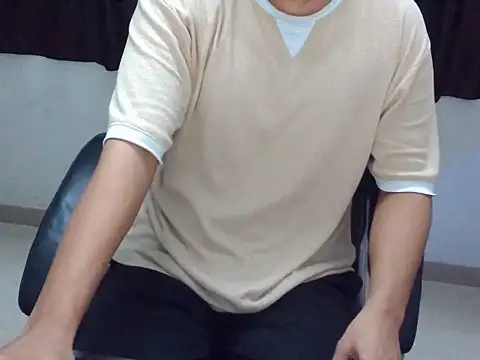 Snapshot of yoursjohnnysins chatting on August 1, 2026, 5:12 pm yoursjohnnysins online show from August 1, 2026, 5:12 pm