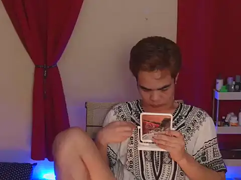 Snapshot of mike_jm chatting on December 16, 2025, 10:20 am mike jm online show from December 16, 2025, 10:20 am