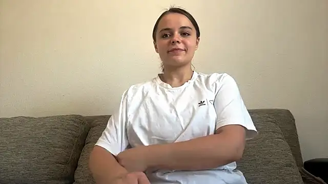 LorileeKaliszewski online show from August 3, 2026, 7:51 am