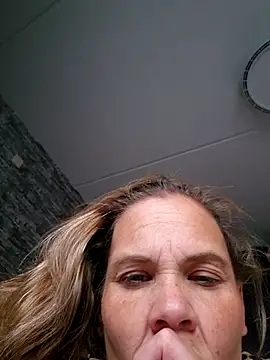 JoyceAndFriends online show from August 2, 2026, 6:39 pm